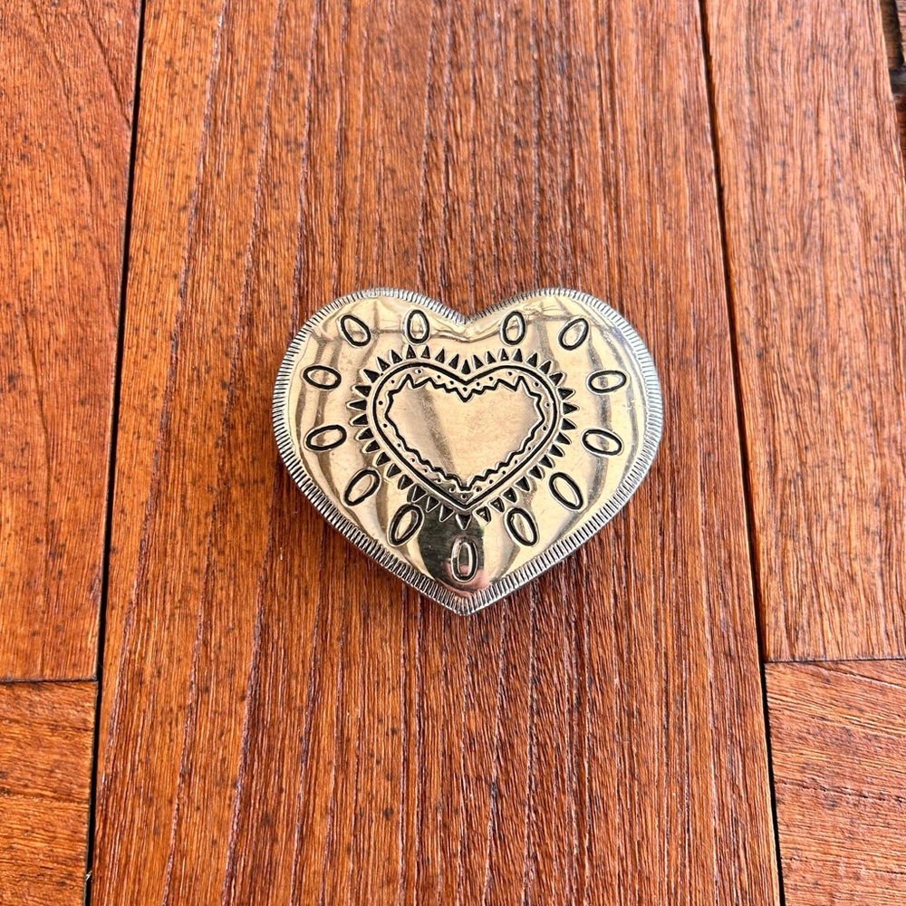 Heart Shaped Western Belt Buckle